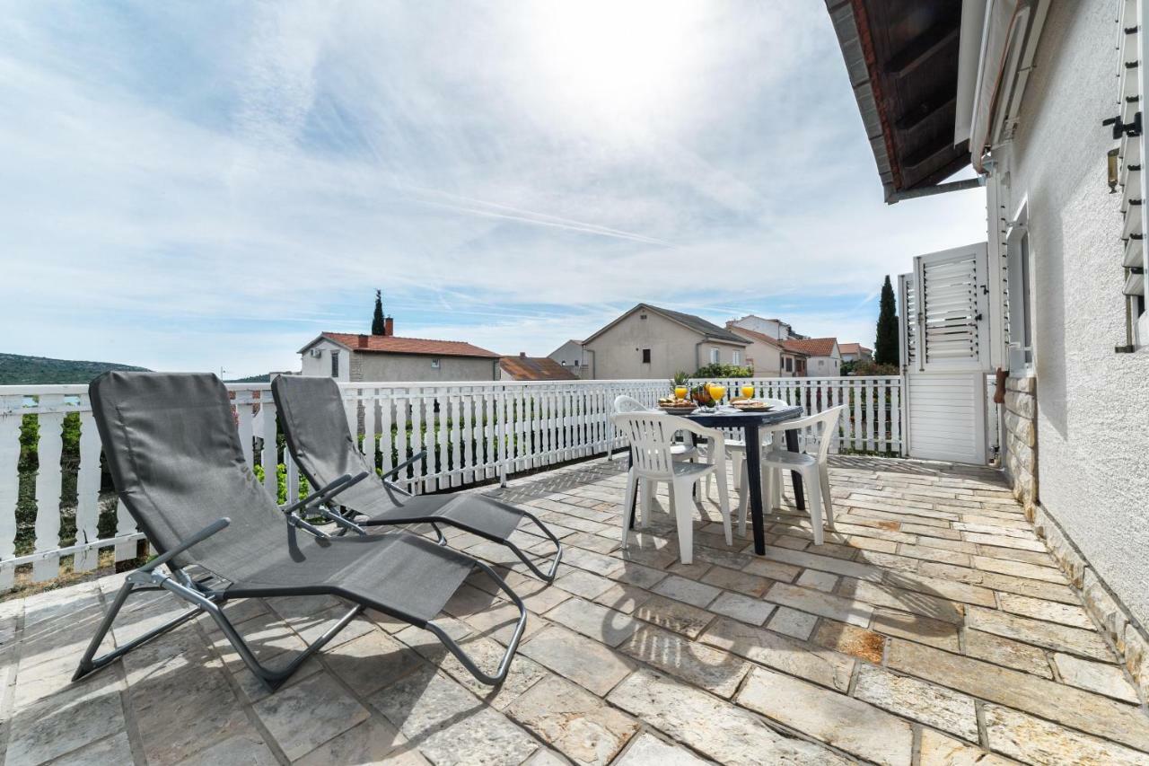 Apartments The Heart Of Croatia Pirovac Exterior foto