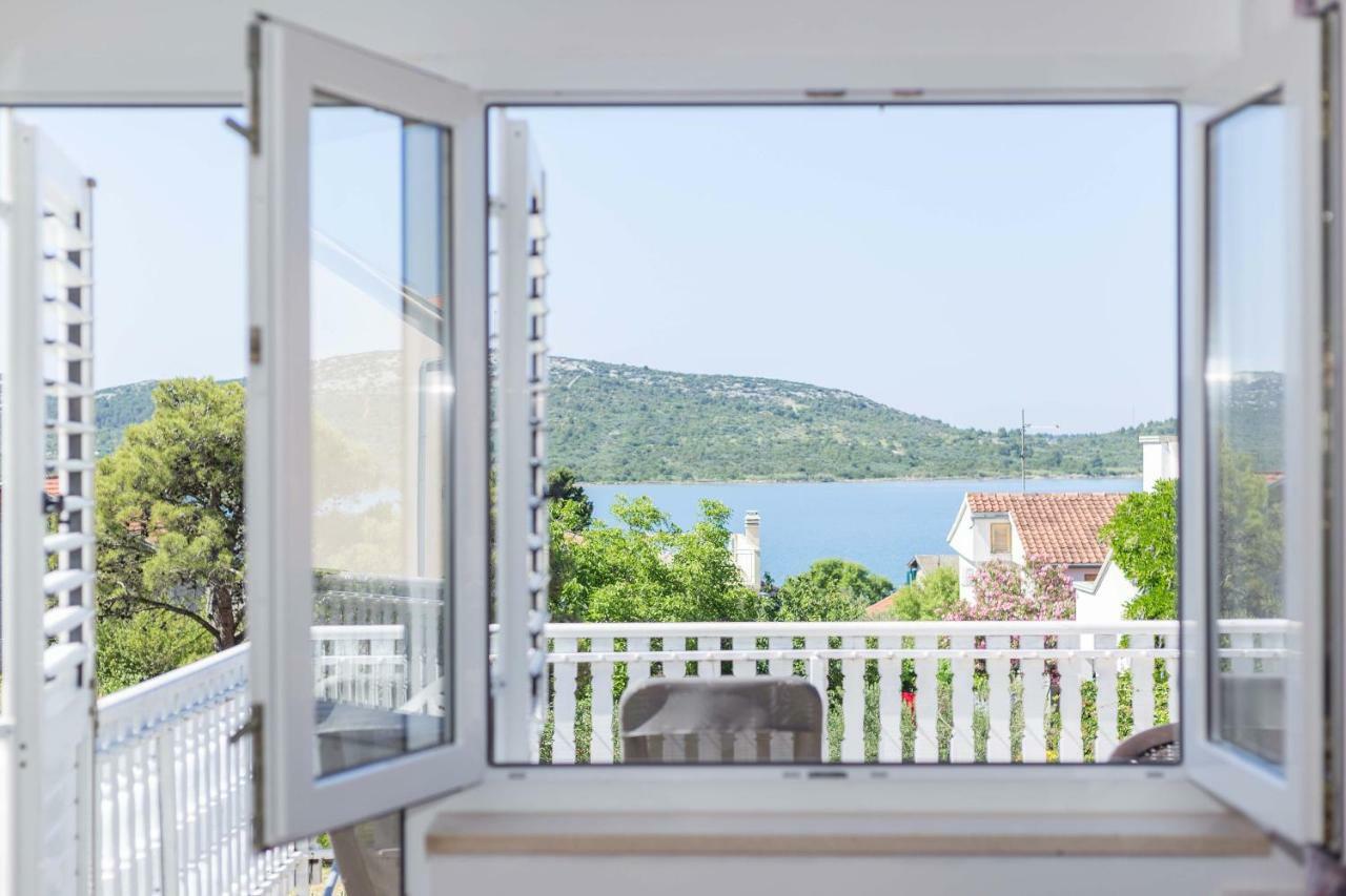 Apartments The Heart Of Croatia Pirovac Exterior foto